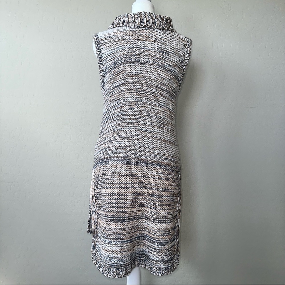 Cliché Sleeveless Cowl-neck Sweater - Picture 6 of 8